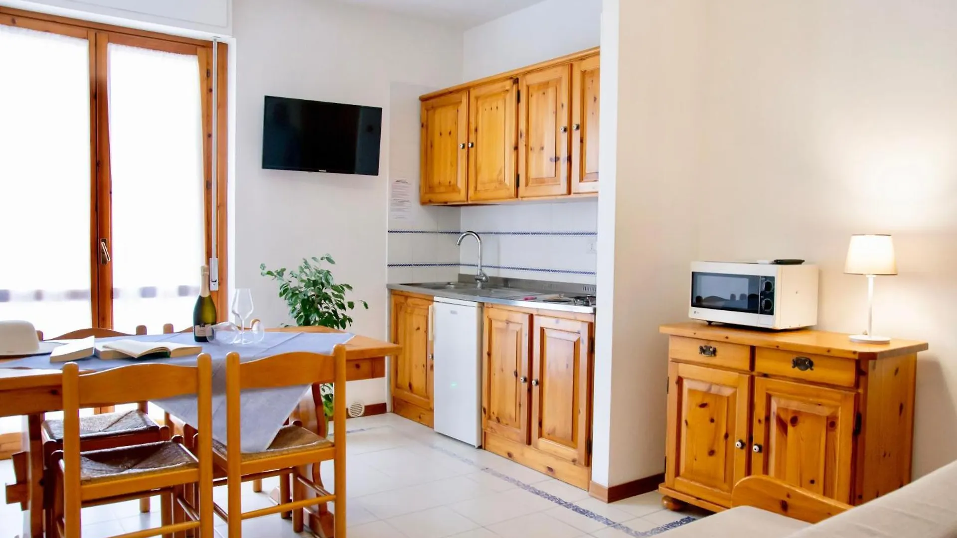 Residence With Swimming-Pool In Alghero Just 150 Mt From The Beach 0*,