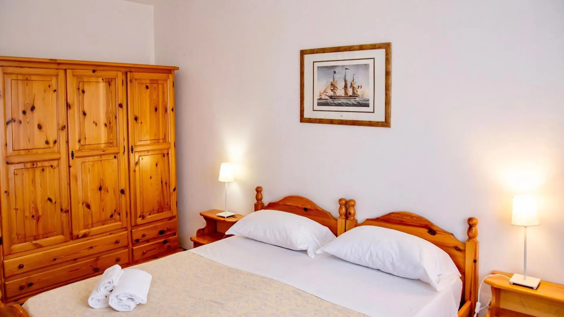Aparthotel Residence With Swimming-Pool In Alghero Just 150 Mt From The Beach Italy